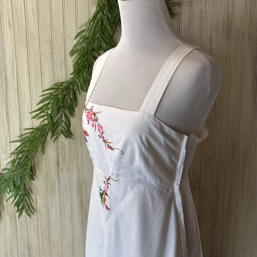 Vintage 1976 Young Edwardian White Cotton Maxi Sundress, Floral Embroidery, EUC - Picture 4 of 15